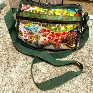 Esportsac med crossbody floral bag